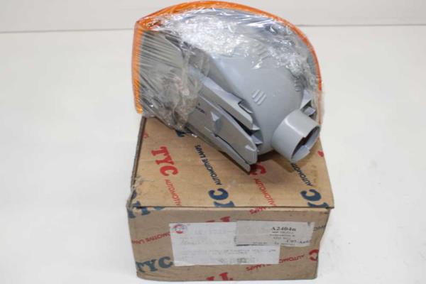 CLIGNOTEUR AVANT DROIT AUDI 100 9/1982-12/1990  ( PIECE NEUVE ) - Vue 2